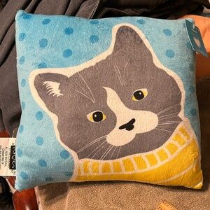 The art of Ginger Oliphant 2016 gray cat with yellow sweater blue polka dot